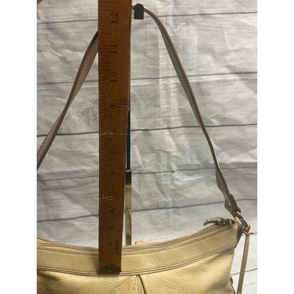 Etienne Aigner Light Yellow Leather Shoulder Bag Purse - Picture 15 of 15